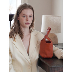 PANLULUPAN小衆設計新款日式文藝復古小羊皮女包簡約軟手提水桶包