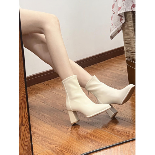 真皮法式高跟短靴女2024秋冬季粗跟馬丁靴方頭白色瘦瘦靴子