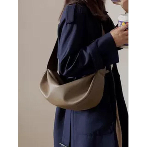 紅色雲朵包包女式2026爆款超火新款高級感休閒百搭真皮斜背餃子包