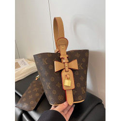 時尚百搭手提小包包2026洋氣新款撞色休閒水桶包網紅高級感斜後後背包