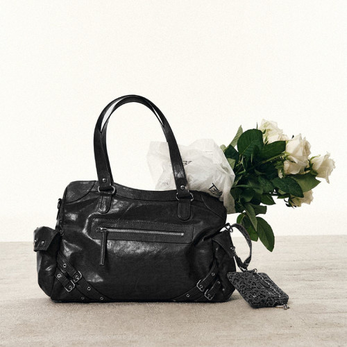 韓國小衆deinet機車包痛包黑色y2k辣妹風斜背通勤大容量托特包女 韓國小衆deinet機車包痛包黑色y2k辣妹風斜背通勤大容量托特包女