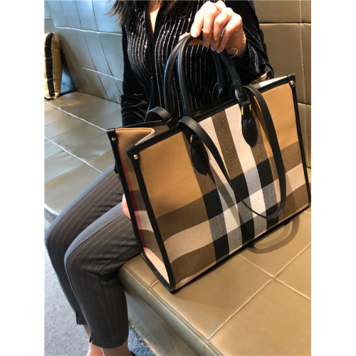 香港品牌高級感格子大容量托特包2025新款時尚簡約單肩包手提包潮