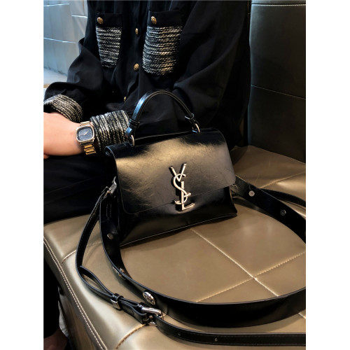 香港品牌高級質感小方包2025新款流行簡約氣質單肩包雙肩帶斜後後背包