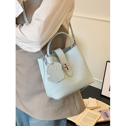 今年流行紅色質感手提水桶包包女2026新款氣質百搭單肩斜後後背包婚包