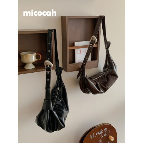 Micocah「自在可頌」通勤新款包包斜後後背包大容量牛角包女包餃子包 Micocah「自在可頌」通勤新款包包斜後後背包大容量牛角包女包餃子包