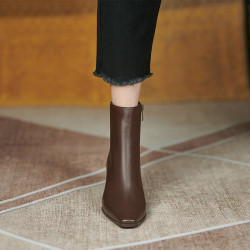 法式復古方頭短靴女2026新款粗跟簡約英倫風真皮百搭側拉鍊馬丁靴