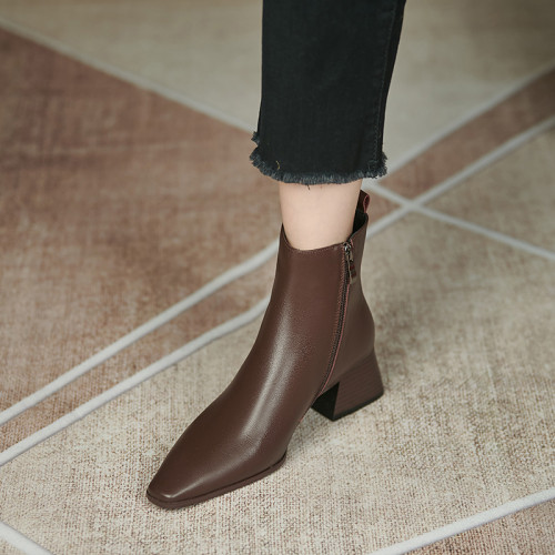 法式復古方頭短靴女2026新款粗跟簡約英倫風真皮百搭側拉鍊馬丁靴