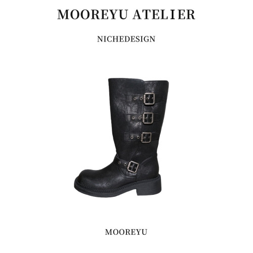 Mooreyu原創圓頭長靴女2026春夏新款復古百搭皮帶釦機車騎士靴女