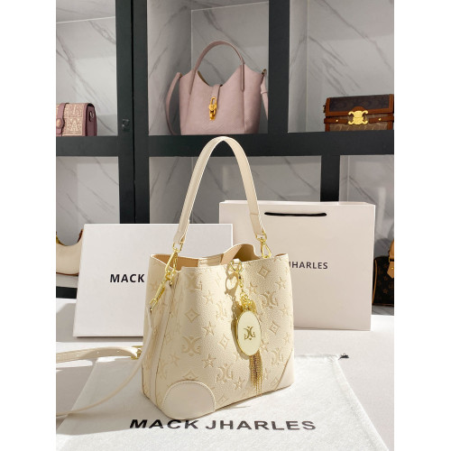 MACK JHARLES洋氣小衆壓花水桶包包女2026新款高級感通勤手提拎包