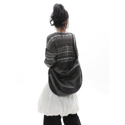 簡著25AW 原創 打洞系列2.0 做舊擦色寬肩帶斜背餃子包慵懶大容量