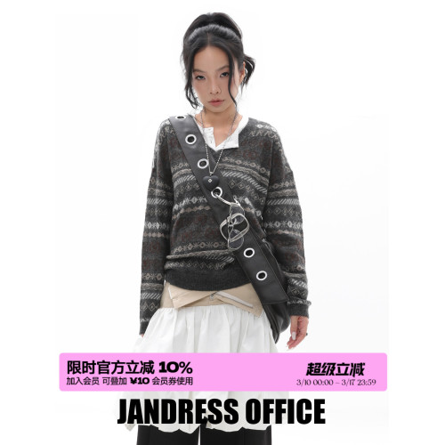 簡著25AW 原創 打洞系列2.0 做舊擦色寬肩帶斜背餃子包慵懶大容量