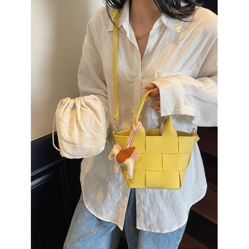 包包女式2025新款夏天超火黃色編織水桶包輕奢小衆高級感斜背女包 包包女式2025新款夏天超火黃色編織水桶包輕奢小衆高級感斜背女包