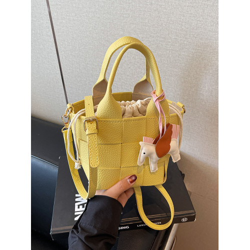 包包女式2025新款夏天超火黃色編織水桶包輕奢小衆高級感斜背女包 包包女式2025新款夏天超火黃色編織水桶包輕奢小衆高級感斜背女包