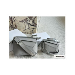 2024包包新款mini菱格軟皮幾何包拼接真皮女包斜背手提大包枕頭包