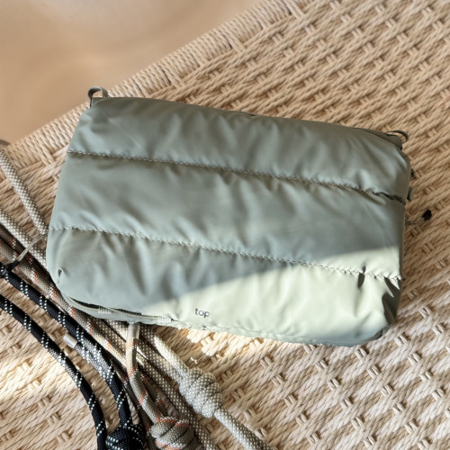 日系戶外旅行Bottle大容量雲朵水瓶包配肩帶單肩斜後後背包男女款