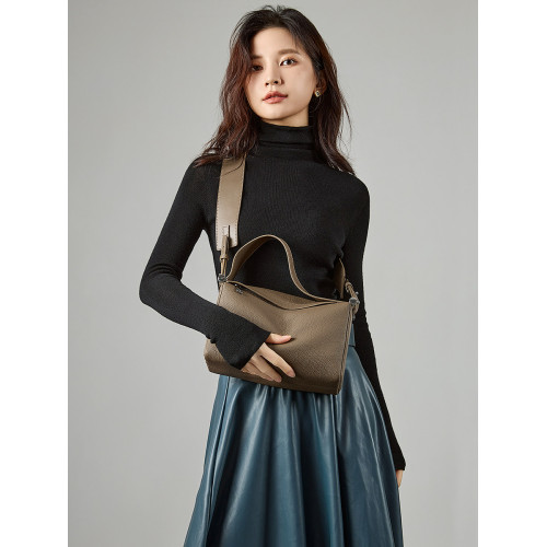 手提枕頭包女2025新款真皮斜後後背包頭層牛皮高級感小衆單肩通勤時尚