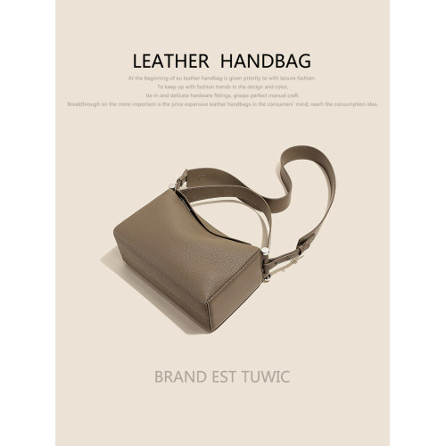 手提枕頭包女2025新款真皮斜後後背包頭層牛皮高級感小衆單肩通勤時尚