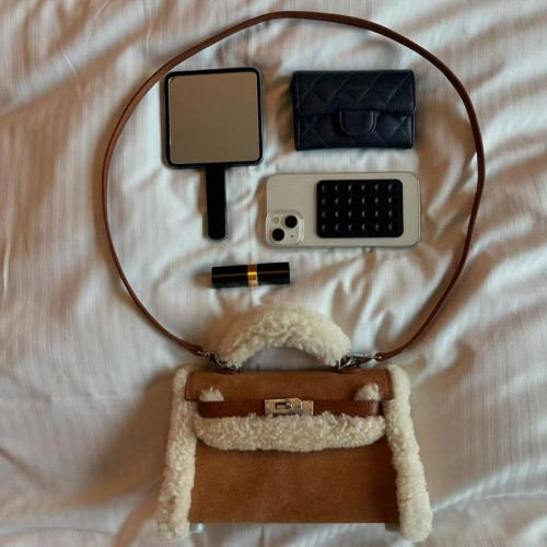 ins網紅同款休閒百搭磨砂麂皮絨繙毛皮毛毛女包凱莉包小包斜後後背包