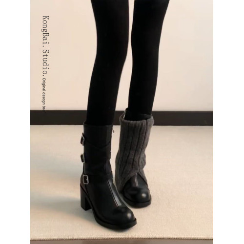 皮帶釦高跟短靴女款2026新款秋冬季小個子增高馬丁靴圓頭騎士靴子