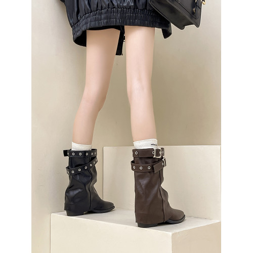 時尚百搭復古設計感尖頭短靴柳釘中筒靴2026秋冬皮帶釦粗跟堆堆靴