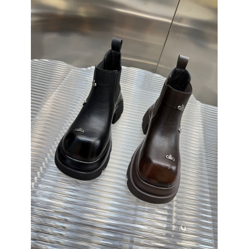 【斷碼清版】2026秋冬季新款厚底方頭菸筒靴復古洋氣小短靴子女鞋