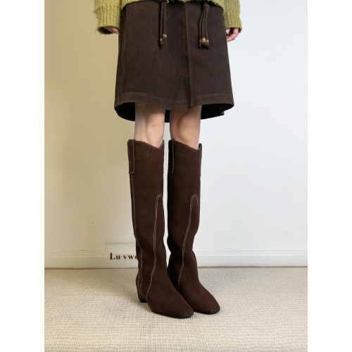 鹿一葦Lu'vwee復古小V口方頭絨面騎士靴女高筒堆堆靴顯瘦百搭長靴