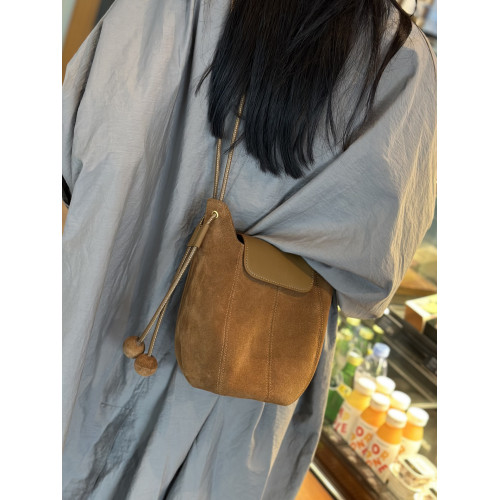 復古南瓜包女2025新款真皮水桶包磨砂牛皮高級感托特包單肩斜後後背包