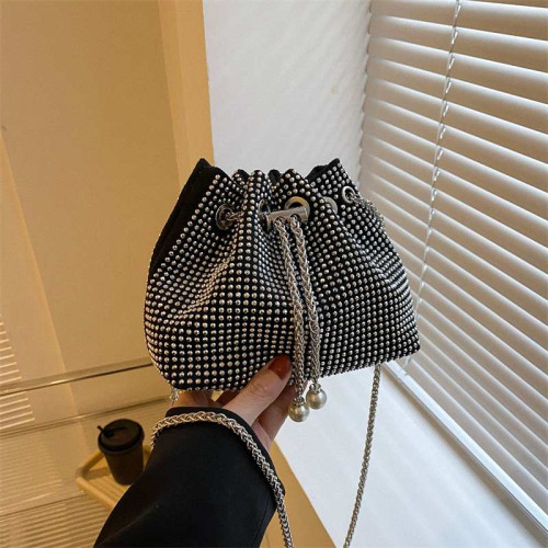 新品 時尚潮流小包包女2023春季新款韓版亮鑽斜後後背包ins網紅鏈條水