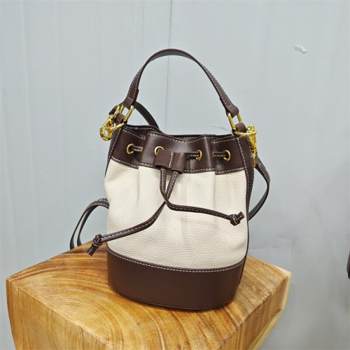 頭層牛皮女水桶包潮流小衆時尚單肩斜背女包品牌尾貨撿漏真皮女包