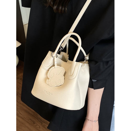 超火爆款洋氣小包包女2026新款時尚百搭斜後後背包氣質簡約手提水桶包