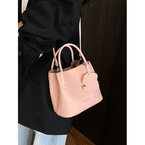 超火爆款洋氣小包包女2026新款時尚百搭斜後後背包氣質簡約手提水桶包