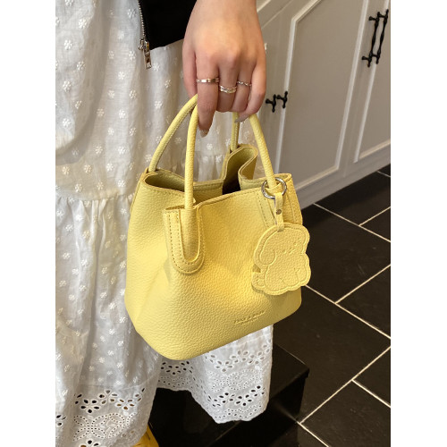 超火爆款洋氣小包包女2026新款時尚百搭斜後後背包氣質簡約手提水桶包