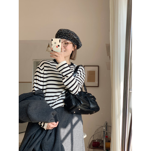 Micocah「行走如風」多口袋包包女大容量枕頭包通勤斜後後背包小衆