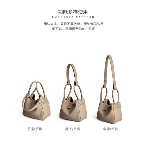 頭層牛皮水桶包真皮2026新款枕頭單肩斜背手提醫生包菜籃子女包包