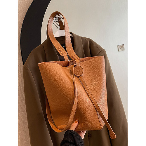 春夏大包包女2026新款潮小衆時尚高級感單肩包女大容量通勤水桶包