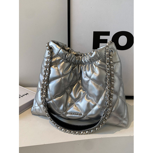 菱格綉線軟面小包包女2026新款時尚百搭鏈條單肩包垃圾袋包水桶包