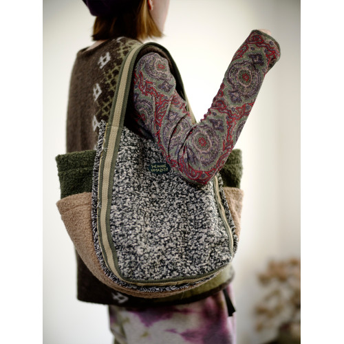 housedesign原創新設計復古大容量托特包2025秋冬通勤毛絨單肩包