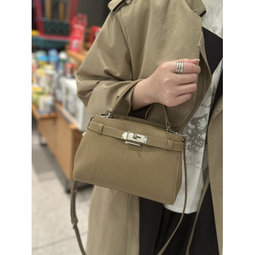 手提凱莉包女2025冬新款鎖釦真皮小方包通勤百搭高級感單肩斜後後背包