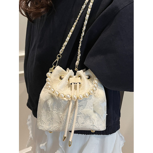 小衆時尚刺綉束口水桶包2025新款潮流珍珠單肩包高級感百搭斜後後背包