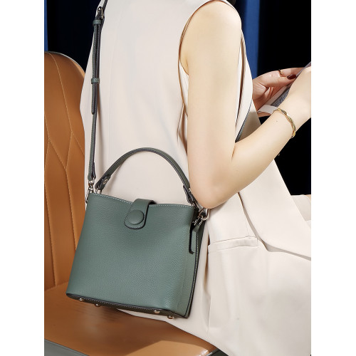 高檔頭層牛皮手提小包包水桶包女百搭2026新款真皮簡約單肩斜後後背包