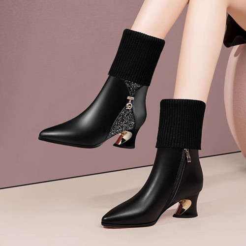 品牌特價2025秋冬新款真皮毛線靴子女中跟中筒靴粗跟棕色針織女靴