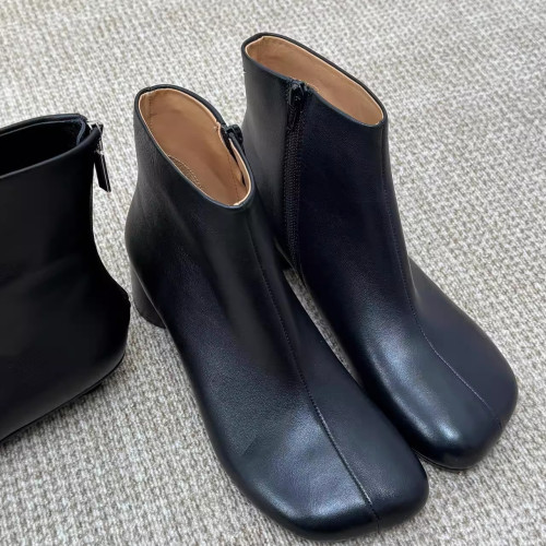 小衆設計高跟短靴2025秋冬新款真皮方頭百搭經典簡約粗跟及踝靴女