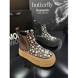 重工珍珠水鑽松糕厚底復古菸筒靴2026秋冬季新款洋氣小短靴子女鞋