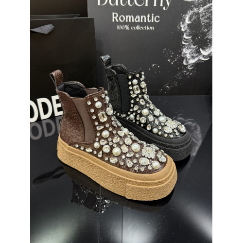 重工珍珠水鑽松糕厚底復古菸筒靴2026秋冬季新款洋氣小短靴子女鞋