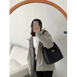 2025新款西西西土星尼龍抽繩水桶包簡約單肩腋下包大容量托特包女