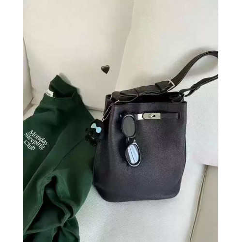 荔枝紋真皮凱莉水桶包22腋下包簡約百搭單肩斜背手提大容量托特包 荔枝紋真皮凱莉水桶包22腋下包簡約百搭單肩斜背手提大容量托特包