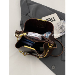 高級質感爆款大容量包包女士2026新款潮時尚單肩腋下包斜背水桶包