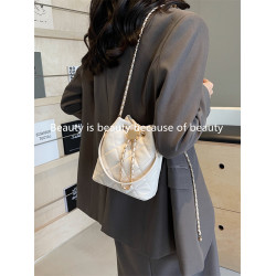 高級感爆款小包包女士2024新款潮時尚單肩鏈條包斜後後背包百搭水桶包