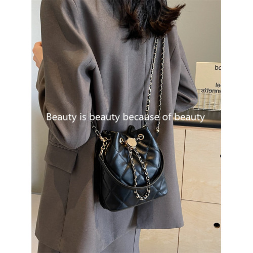 高級感爆款小包包女士2024新款潮時尚單肩鏈條包斜後後背包百搭水桶包 高級感爆款小包包女士2024新款潮時尚單肩鏈條包斜後後背包百搭水桶包