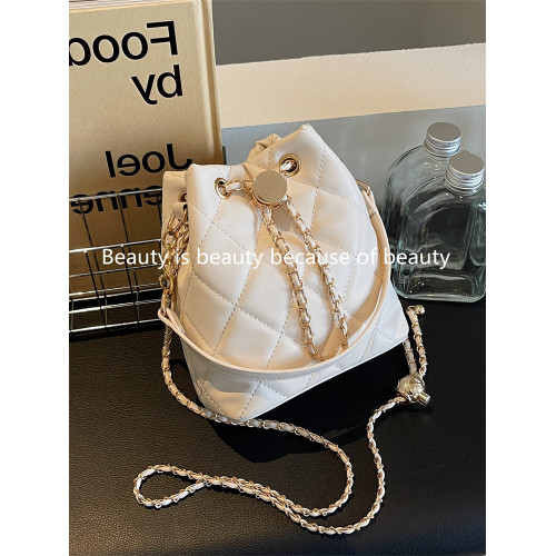 高級感爆款小包包女士2024新款潮時尚單肩鏈條包斜後後背包百搭水桶包 高級感爆款小包包女士2024新款潮時尚單肩鏈條包斜後後背包百搭水桶包